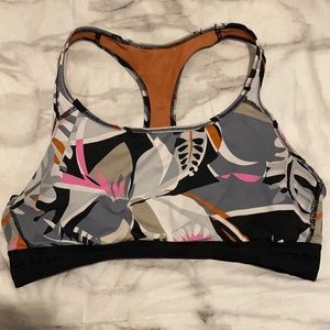 VICTORIAS SECRET sports bra. Size XL